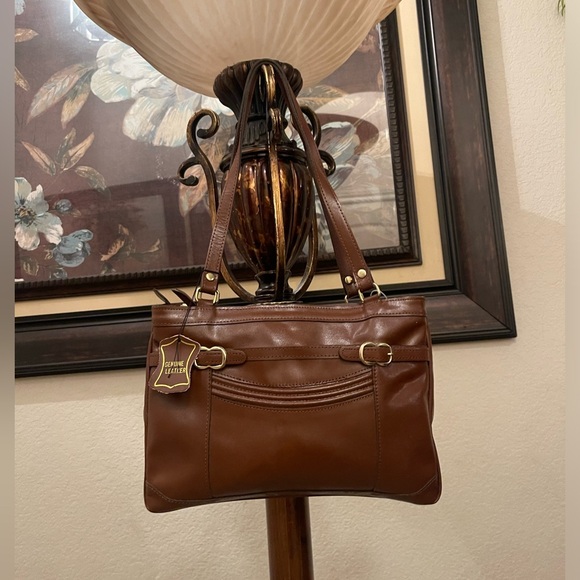 Vintage Handbags - Vintage made in Korea genuine leader please check all picture all condition